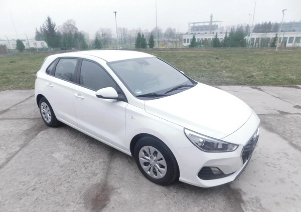 Hyundai I30 cena 48900 przebieg: 223500, rok produkcji 2018 z Jarosław małe 352